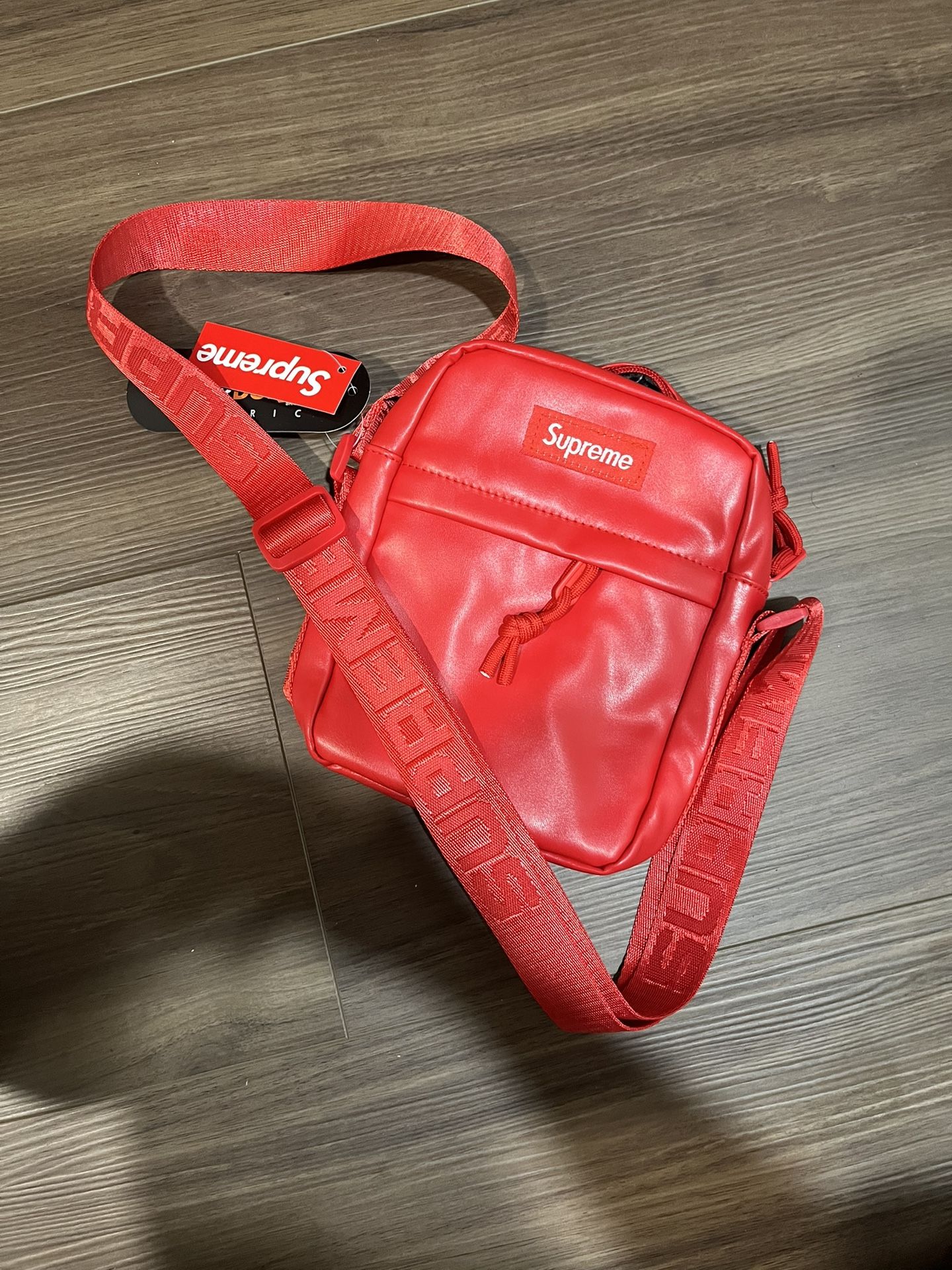 Supreme Men’s Leather Side Bag (ss23)