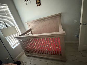 Baby crib
