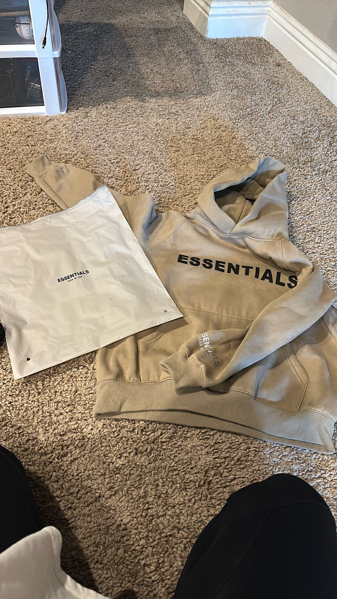 Hoodie Essentials Tan Small