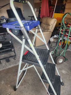 Three steps ladder.