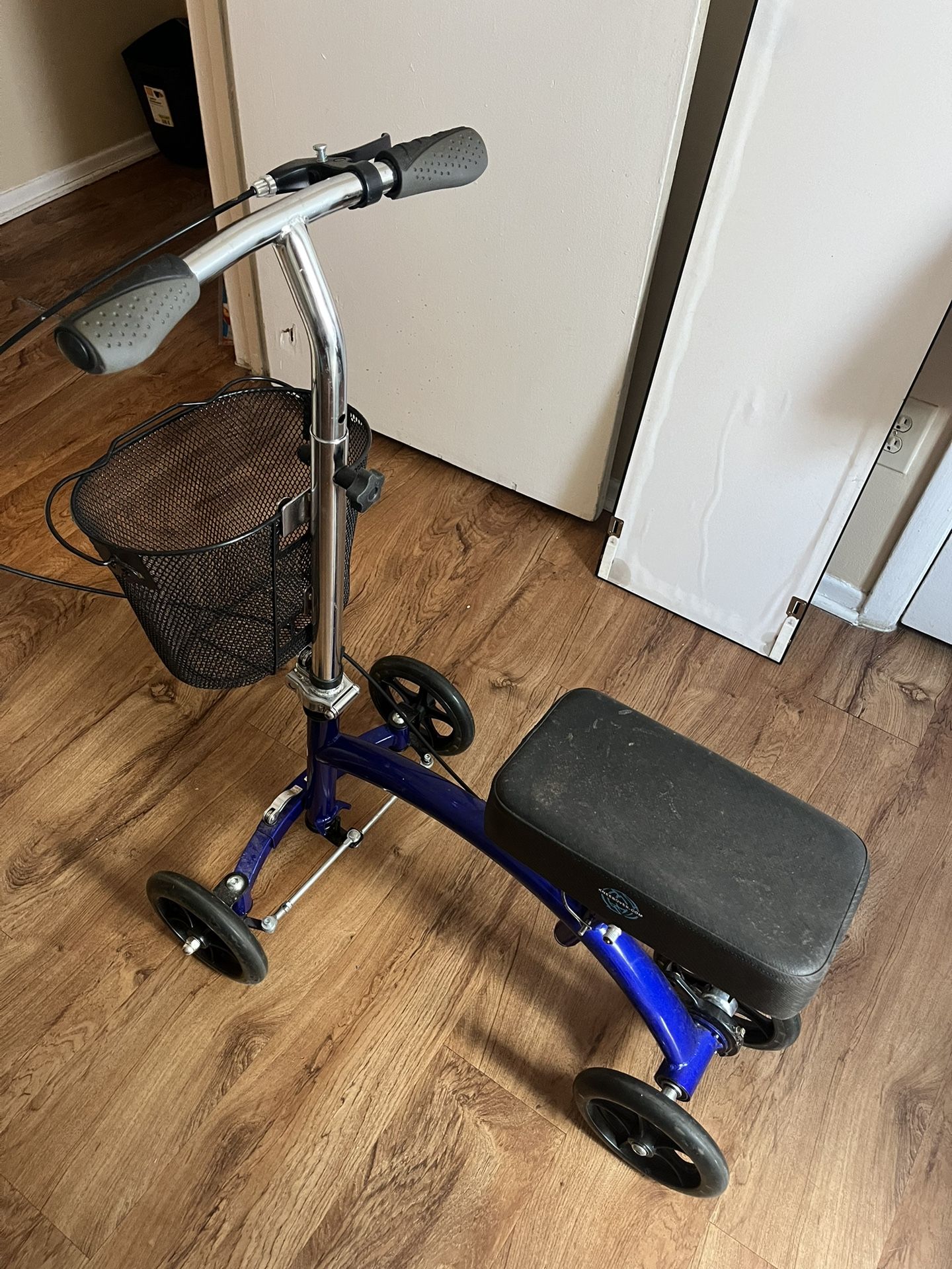 Knee Rover