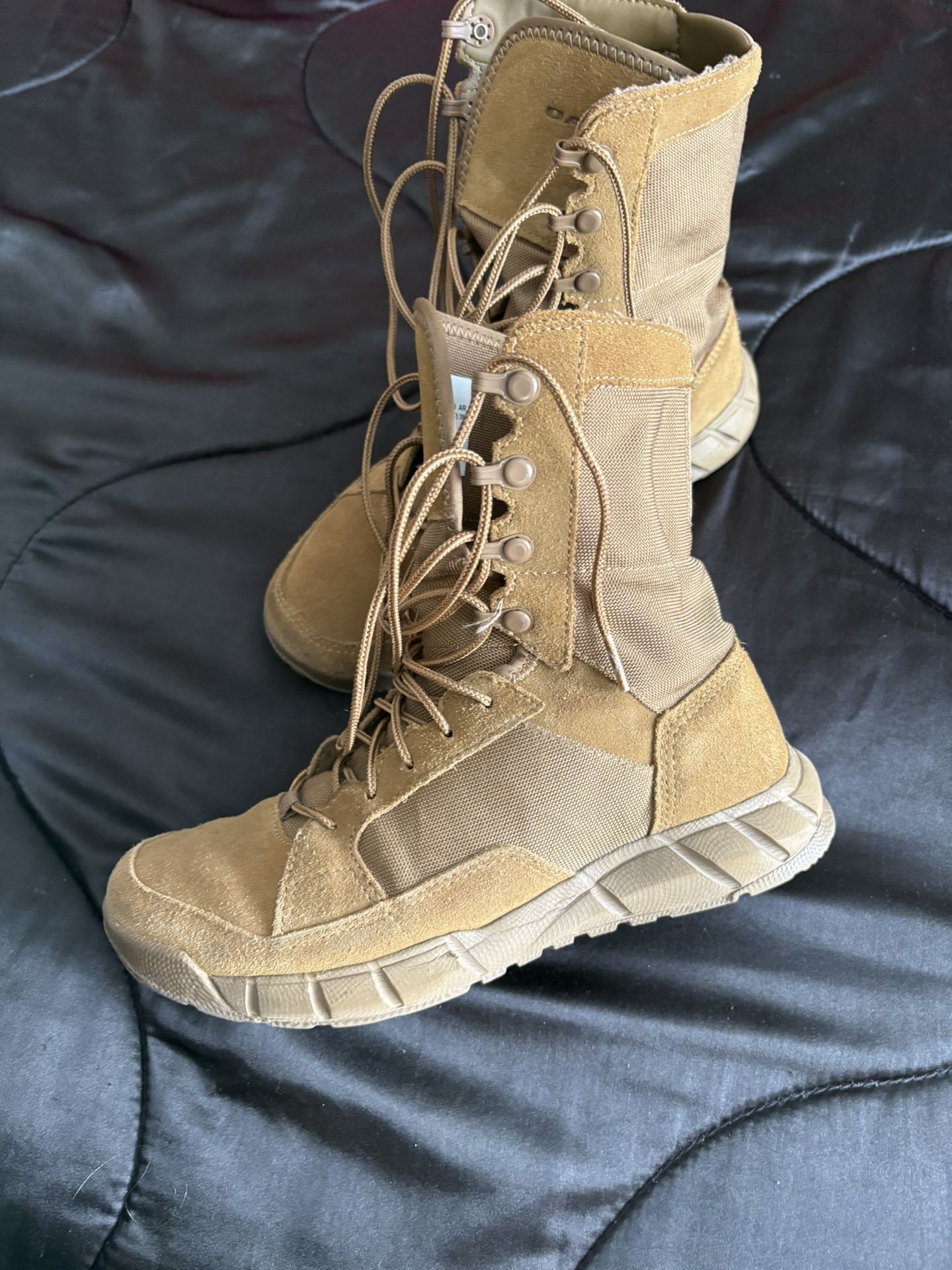 Oakley Light Assault Boots Size M Size W Coyote