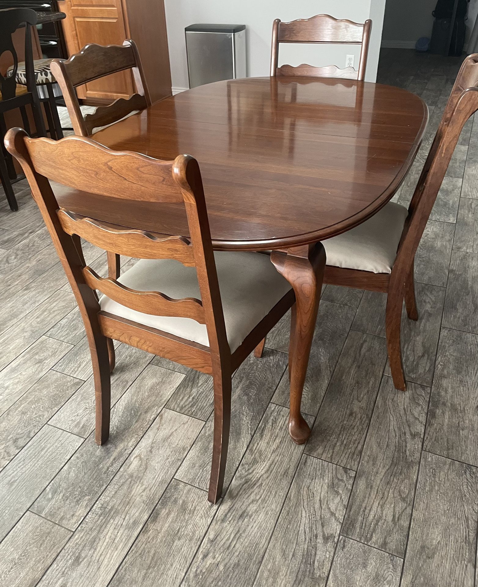 Dining Table Set – Solid Wood – 6 Chairs + 2 Leaves