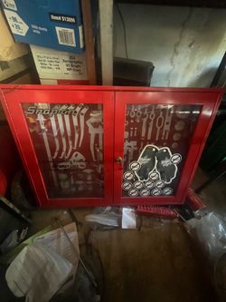 Snap on tools display