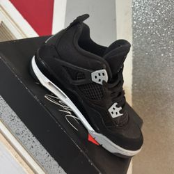JORDAN AIR RETRO 4’s
