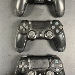 PS4 Controllers 