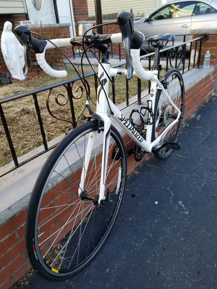 2018 Specialized Dolce Road Bike