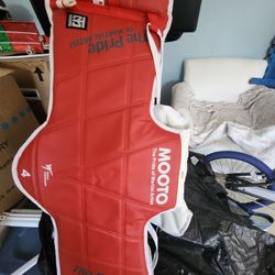 MOOTO Reversible Chest Guard