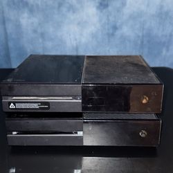 2 Xbox One Consoles – For Repair/Parts – Both Power On – $50 for Both