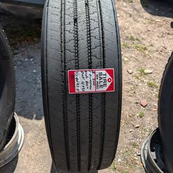 1 Firestone 315/80/22.5