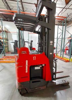2008 Raymond T - 40 R45TT Reach Truck