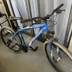 Lightweight 21 Speed Mountain Mens Bike Specialized Hardrock 26" Tires 