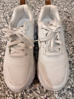Avia Women’s Athletic Light Runner Sneakers – White – Size 8