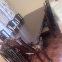 Very elegant very steady six chair dining table