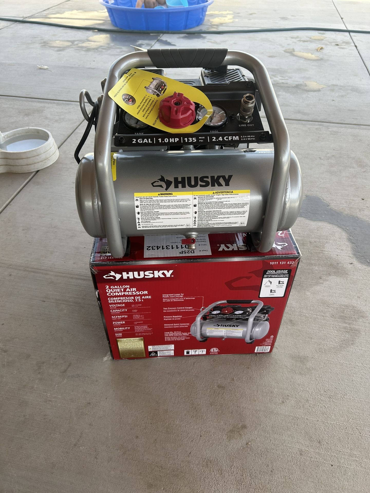 Husky Husky 2 gal. 135 PSI Portable Electric Quiet Air Compressor