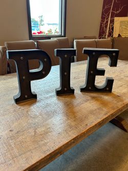 Pie sign