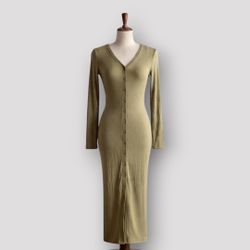gorgeous long sleeve maxi dress size Medium