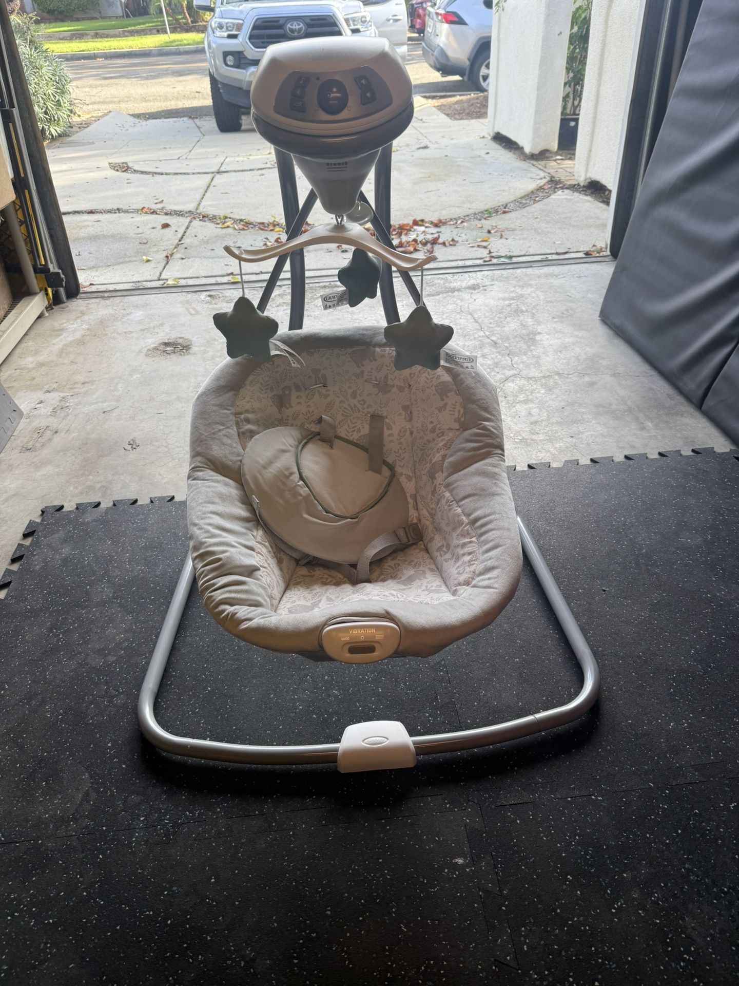 Free Graco Baby Swing