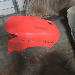KUBOTA TRACTOR HOOD. L3301 $250