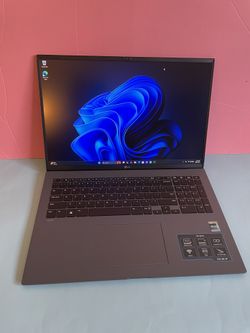 LG Gram 17” (2022) i7 12th Generation 16GB 512GB super light powerful Premium laptop (Evo certified)