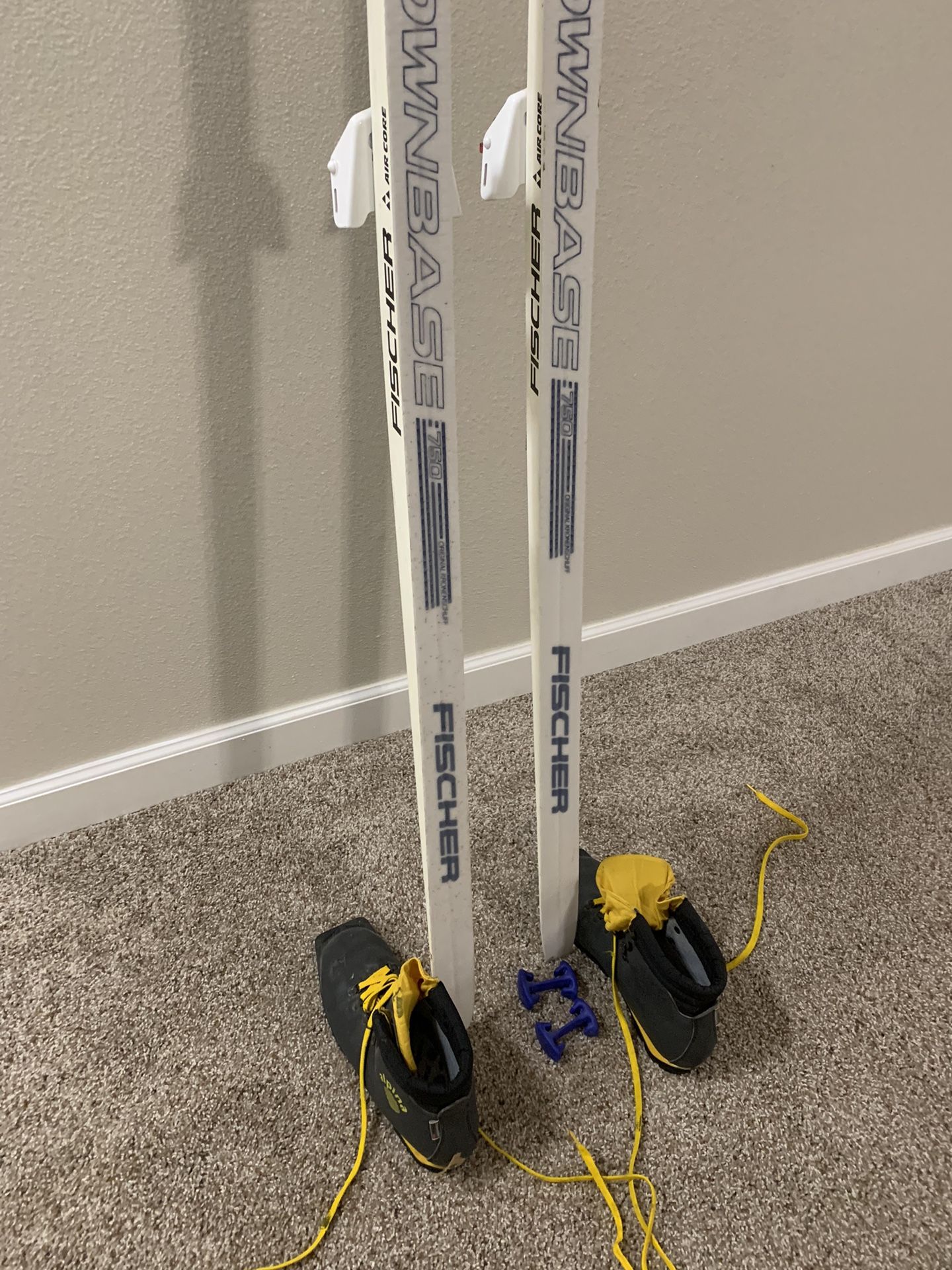 Cross Country 750 Fischer Air Core Touring Crown Skis 205cm, Men’s Size