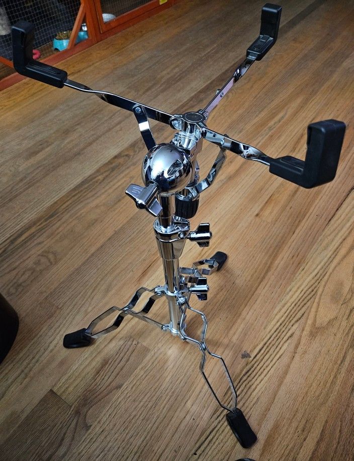 Double Braced Toothless Tilter Snare Stand