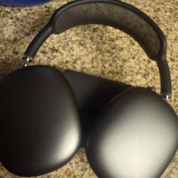 AirPods Max 1