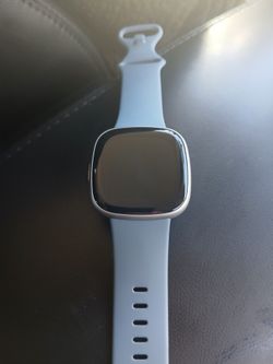 Fitbit Versa 4 Smartwatch