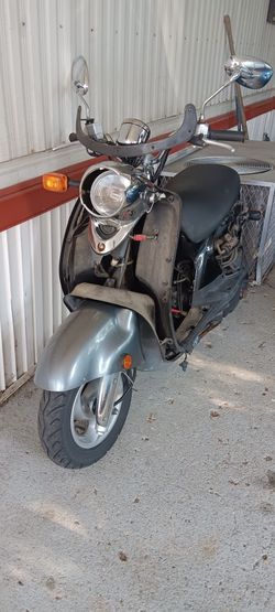 2006 Yamaha Scooter 