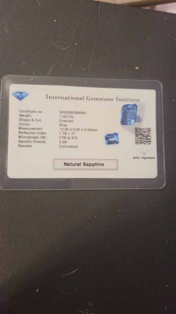 7 Ct loose certified Sapphire