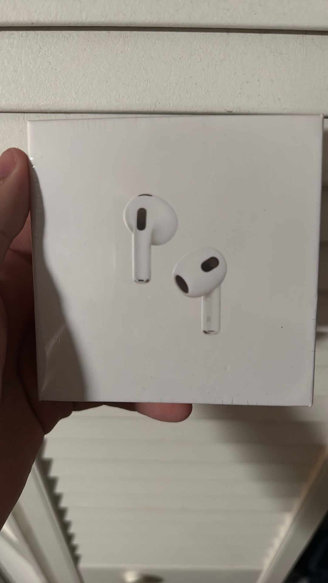AirPod Gen 3