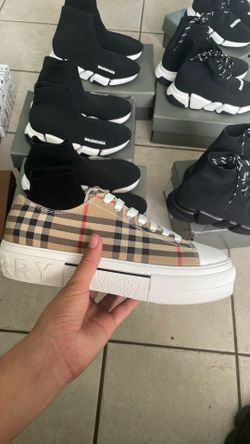 Burberry￼
