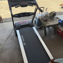 Sole Treadmill 
