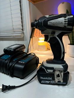Makita Drill 18v (extra battery)