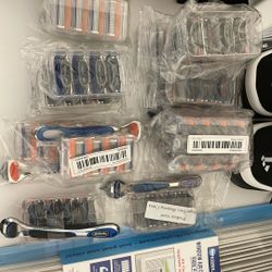 Razor Blades And Blade With Handles 