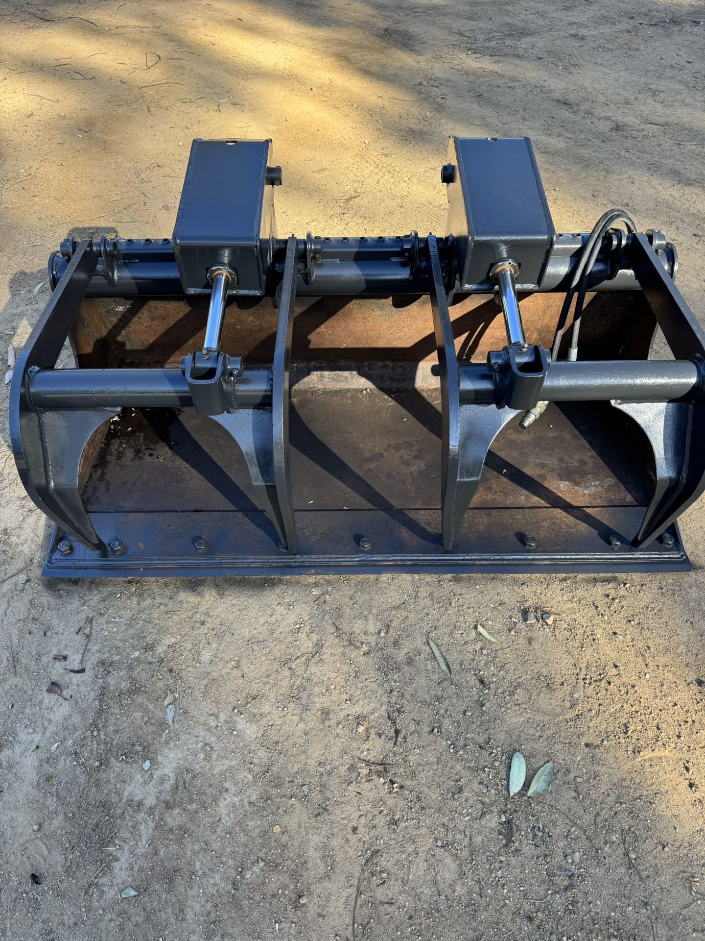60 In Bobcat Industrial Grapple Bucket