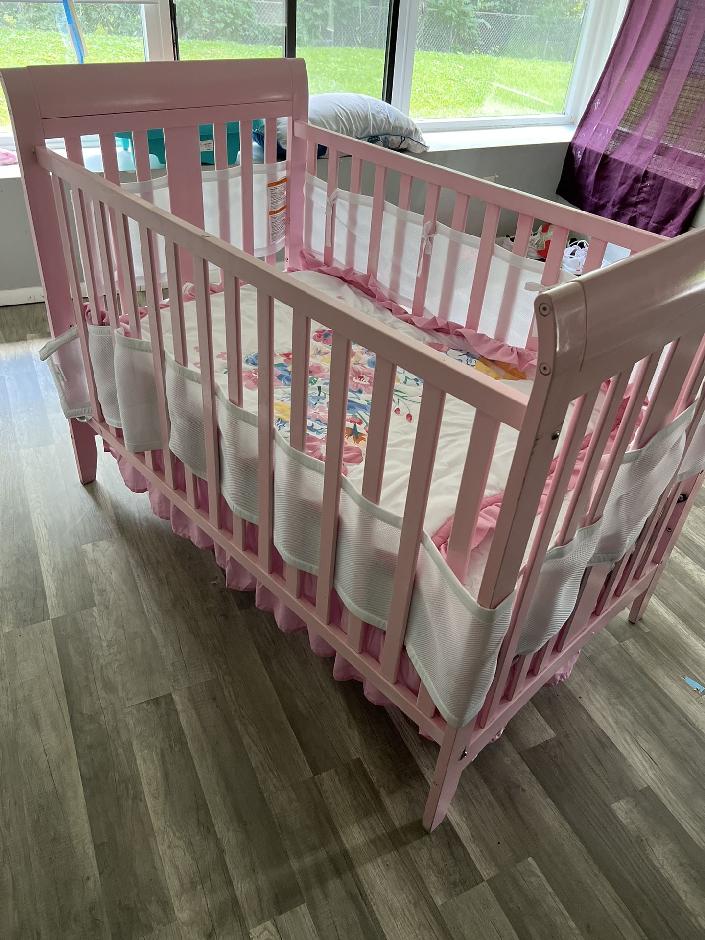 Baby Crib With Mattress 