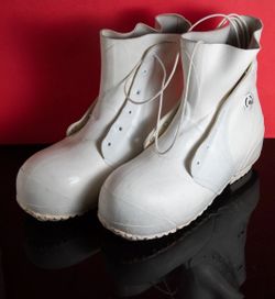 EXTREME COLD WEATHER WINTER BOOTS "MICKEY MOUSE BUNNY BOOTS" WATERPROOF WOOL INSULATED SIZE 14