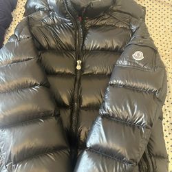 MONCLER MAYA SIZE 7