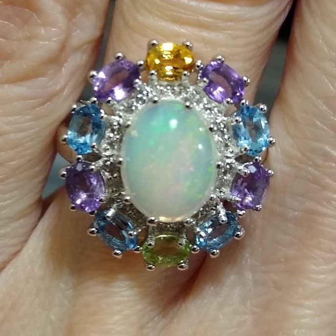 Stunning Genuine Ethiopian Opal 😍🆕 Genuine Gemstone Ring 💍 SIZE 6!