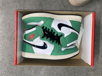 Air Jordan 1 Retro High OG "Lucky Green"