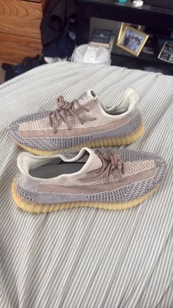 Yeezy 350’s Brand new