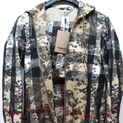 BURBERRY Tulio Checked Joggers Beige size 40 US & CAMOUFLAGE CHECK HOODED JACKET