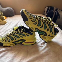 Nike Air Max Plus Drift // Size 8