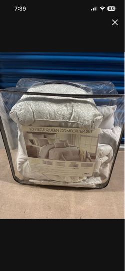 Queen Comforter Set