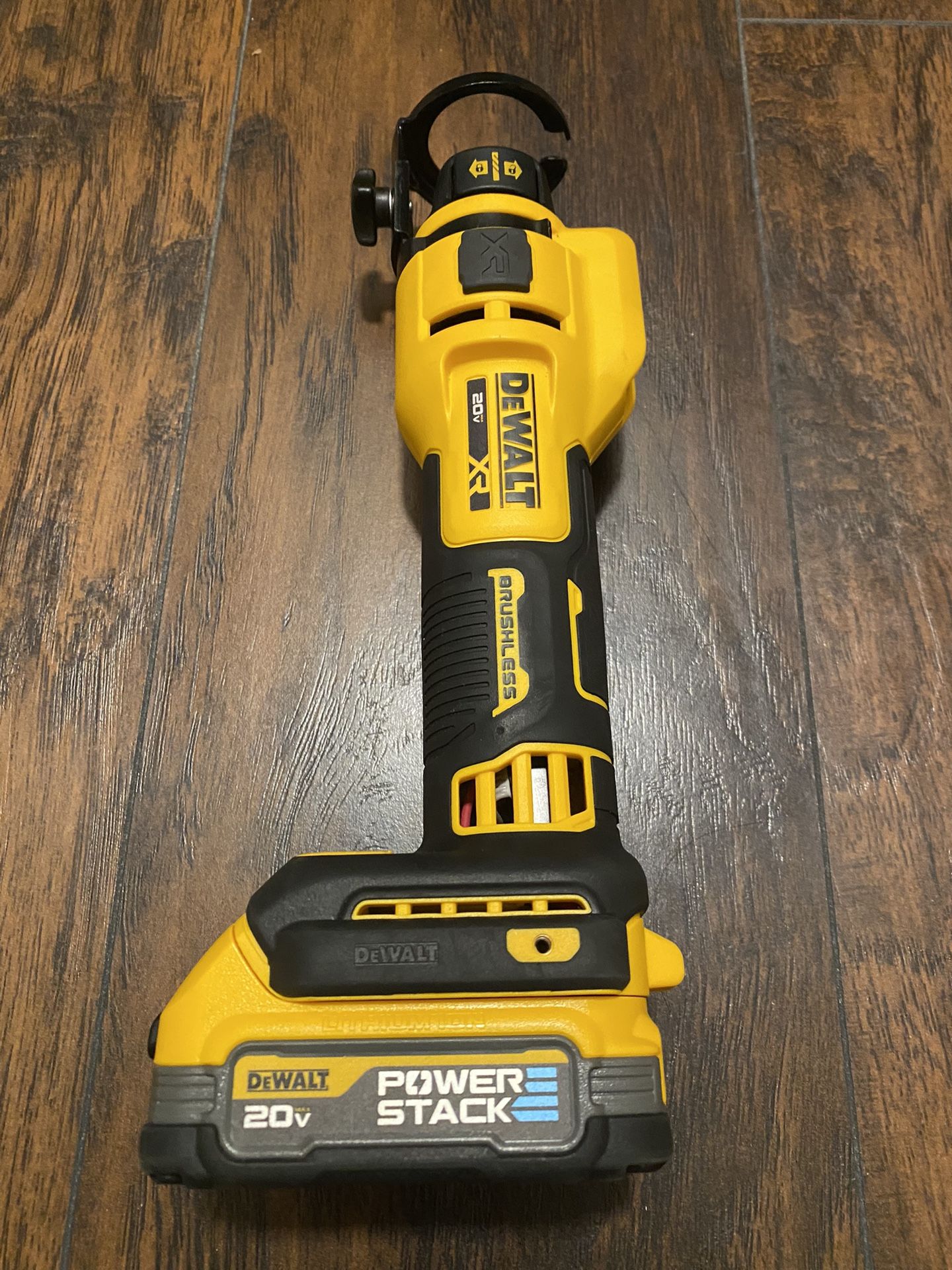 Dewalt 20V Cut Off With Battery Powerstack