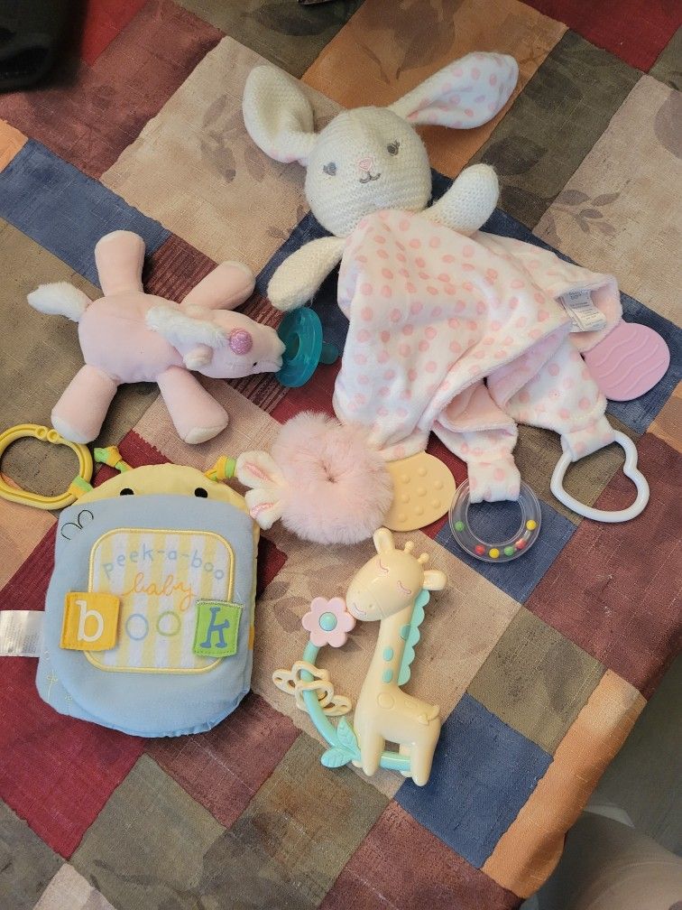 BABY ITEMS EXCELLENT CONDITION SEE DESCRIPTION