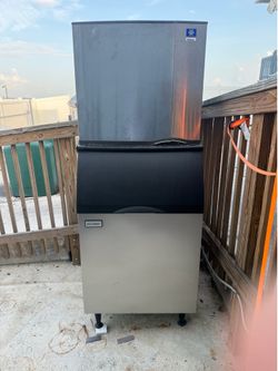 Manitowac Water-cooled Ice Machine