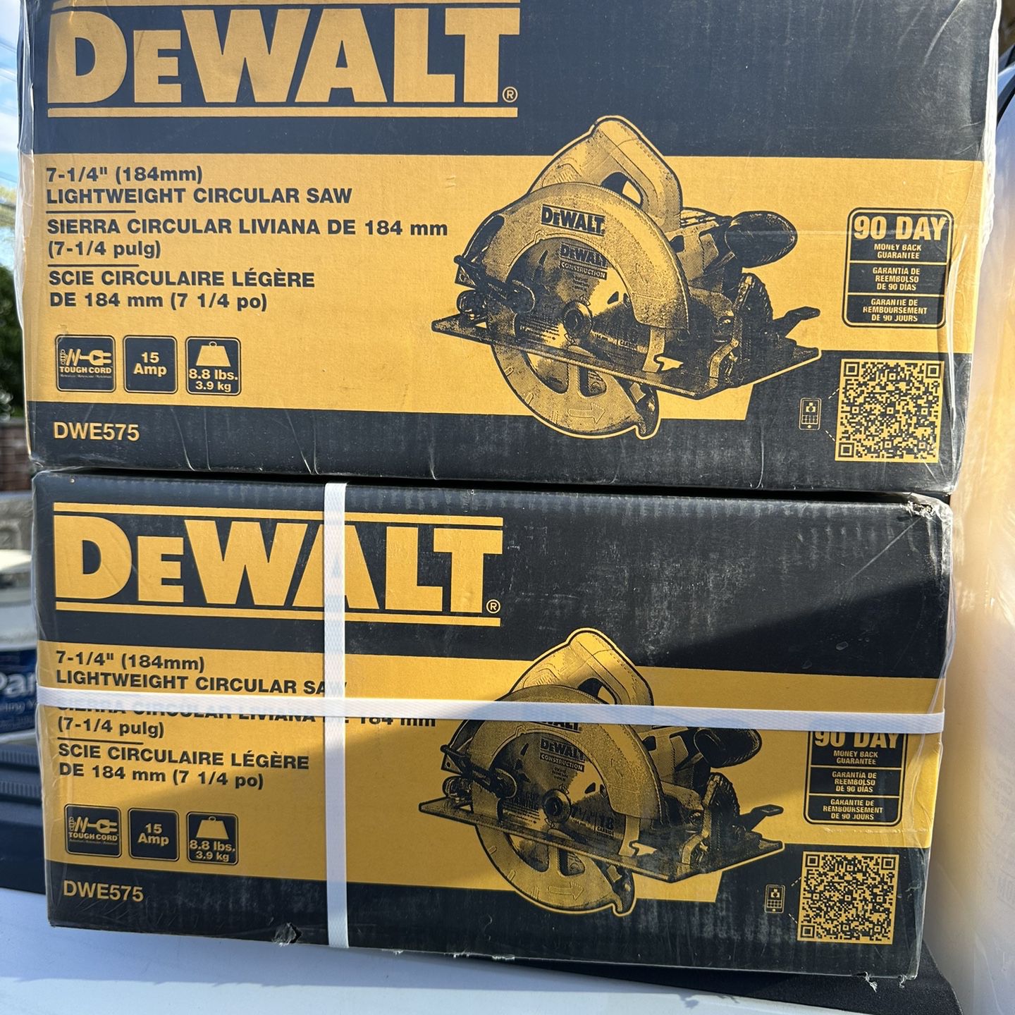 DEWALT 7-1/4 Lightweight Circular Saw DWE575