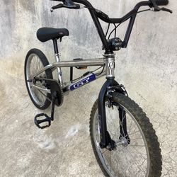 GT FREESTYLE 20 BMX BIKE